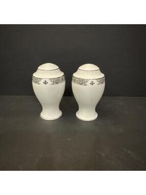 Gorham Fine China, Grand Gallery Salt and Pepper Shakers Platinum Trim